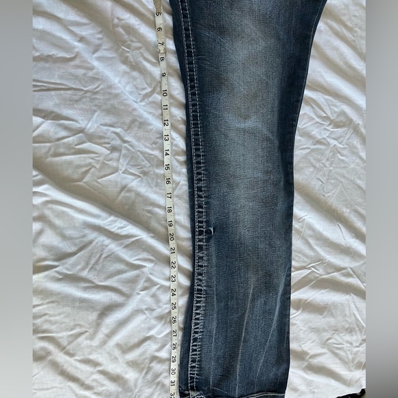 Amethyst Jeans - Picture 8 of 9